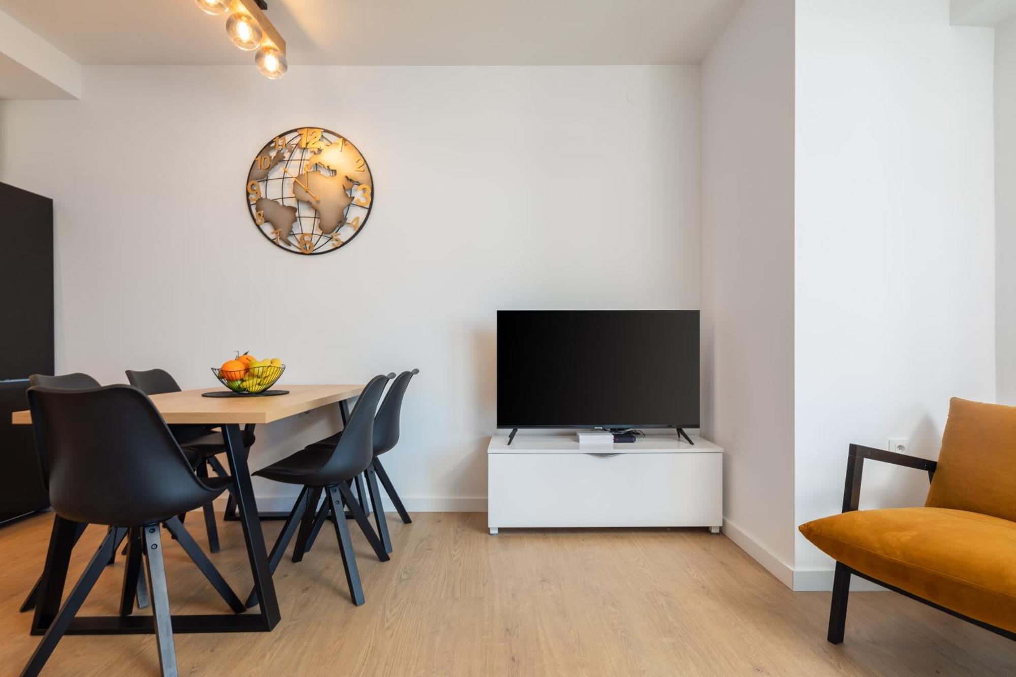 East Side Apartment Omiš Esterno foto